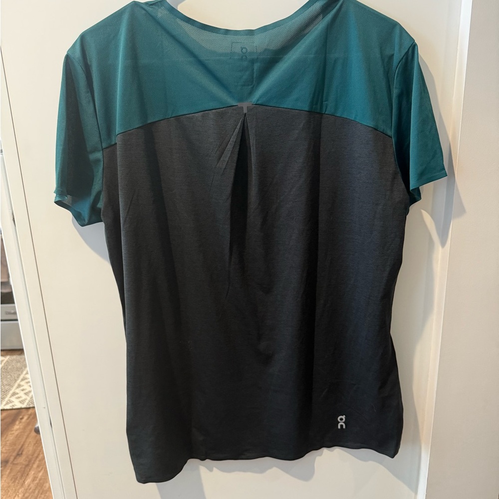 On Running Performance Teal Women's T-Shirt - Picture 3 of 3